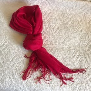 Gorgeous pink scarf 🧣 lightweight 💐